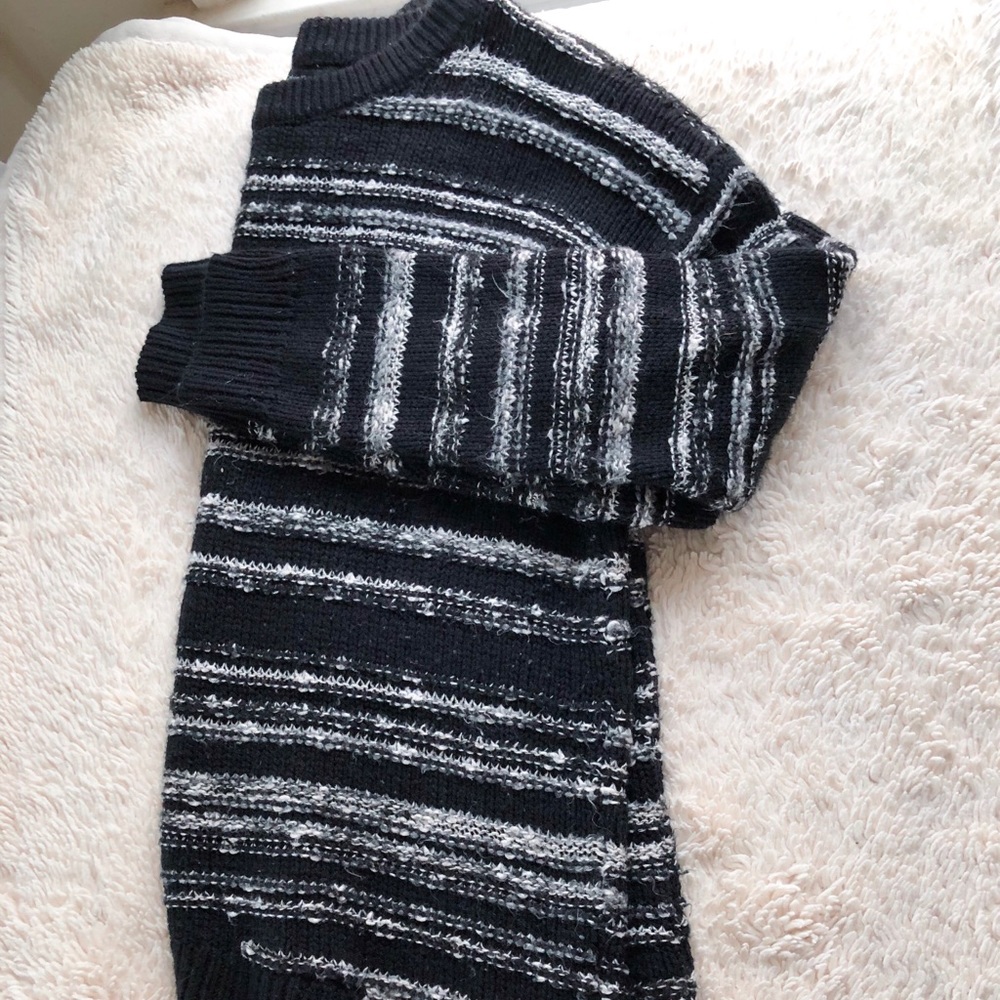 Calvin Klein Sweater - Size LG